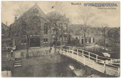 Maasdijk, Geref. Kerk en School. Pastorie en Onderwyzerswoning