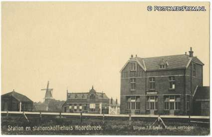 Noordbroek, Station en stationskoffiehuis
