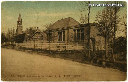 Tienhoven UT, Chr. School met woning en Geref. Kerk