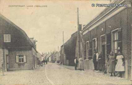 Lage Zwaluwe, Dorpsstraat