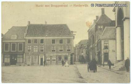 Harderwijk, Markt met Bruggestraat
