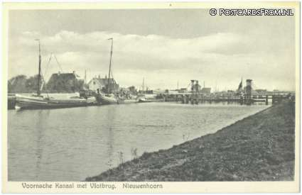 Nieuwenhoorn, Voornsche Kanaal met Vlotbrug