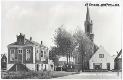 Dirkshorn, Herv. Kerk en Raadhuis