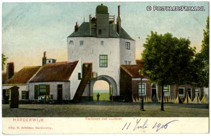 Harderwijk, Vischpoort met vuurtoren