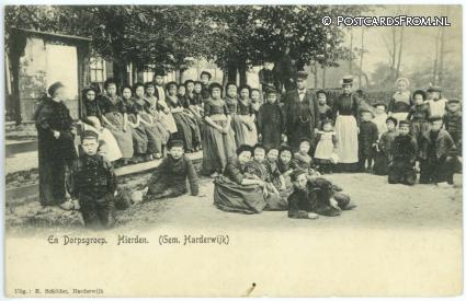 Hierden, En Dorpsgroep